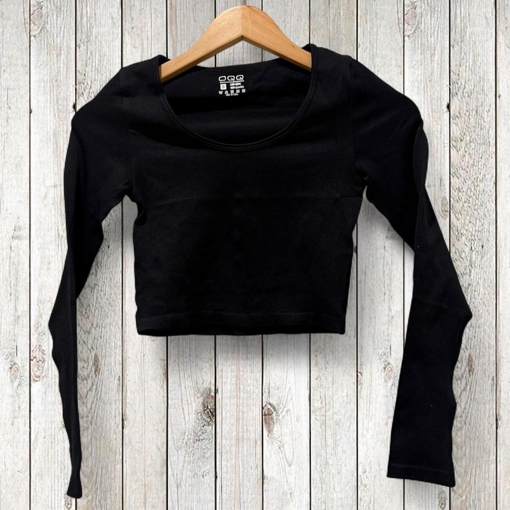 OQQ‎ Black Long Sleeve Seamless Crop Top Size Small | Square Neck Basic